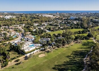 A spectacular renovated frontline golf villa in Nueva Andalucía