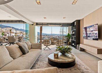 Stunning frontline apartment with spectacular sea and mountain views in Puerto Banús