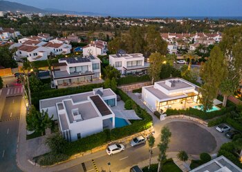 Completely renovated home in the heart of the New Golden Mile, between Estepona and Marbella