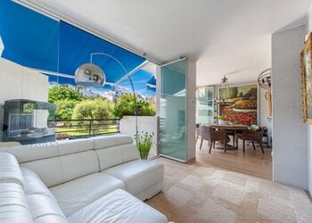Apartamento en Puerto Banús con preciosas vistas al jardín