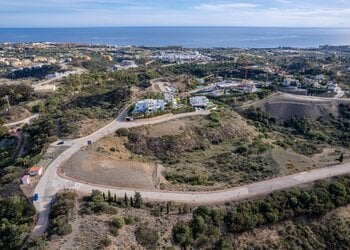 Plot with project for a luxury villa with stunning sea views