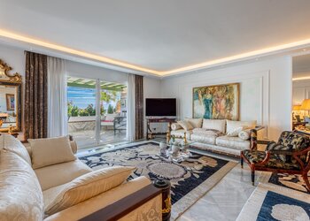 Luxury apartment on the golden mile, just minutes from Puente Romano