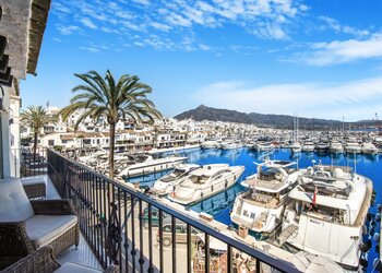 Stunning frontline penthouse with spectacular sea and mountain views in Puerto Banús