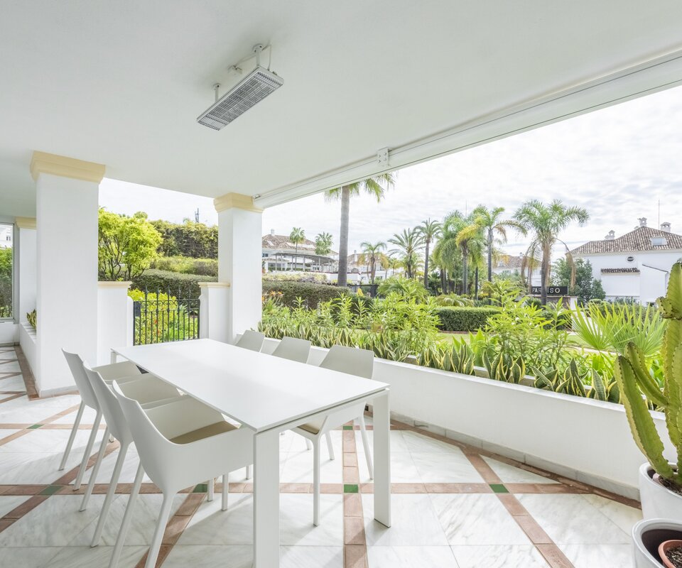 Luxury ground-floor apartment in Monte Paraíso on the Golden Mile