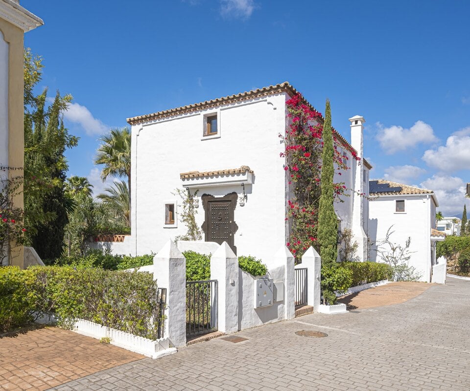 Prachtige elegante villa in La Resina Golf in Estepona Oost